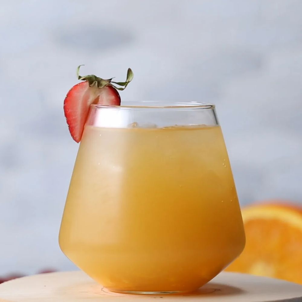 Sangria: The White Stiletto