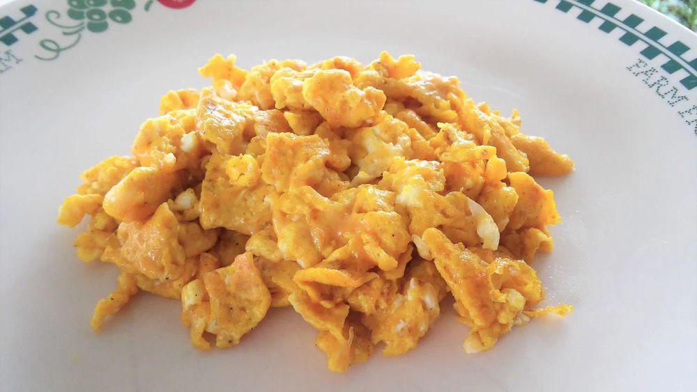 Curry Cheddar Scrambled Eggs