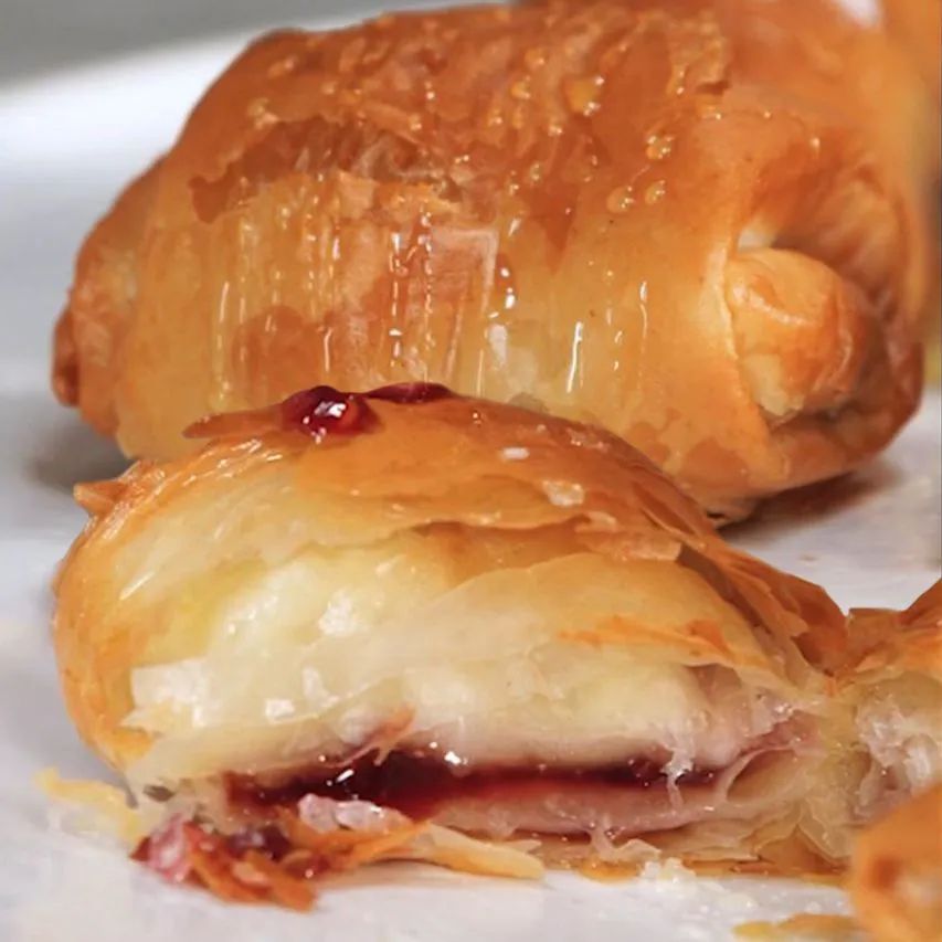 Air-Fried Raspberry Brie Bites