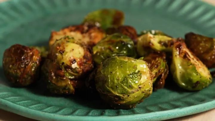 Simple Air Fryer Brussels Sprouts