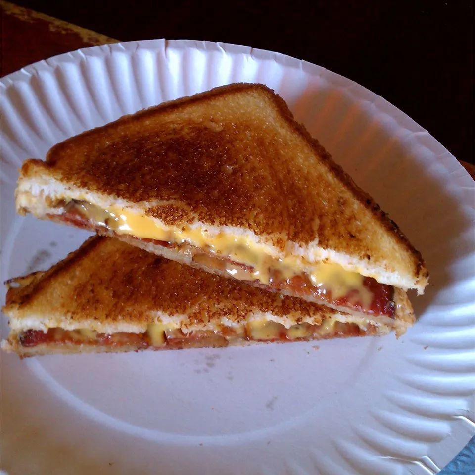 Elvis' Grilled Cheese Sandwich