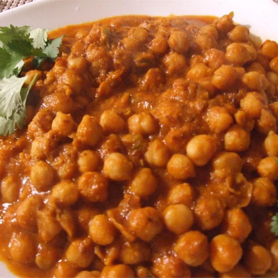 Cholay (Curried Chickpeas)