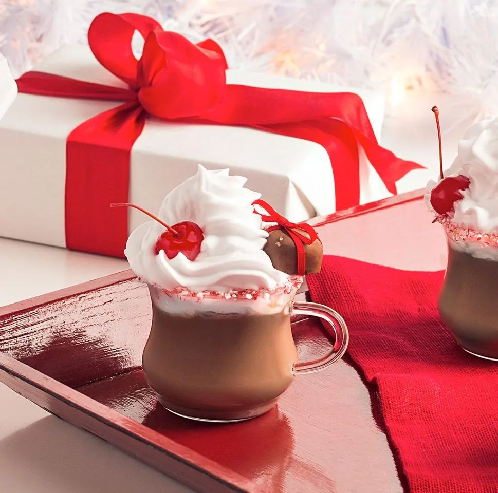 Pinnacle® Peppermint Hot Chocolate