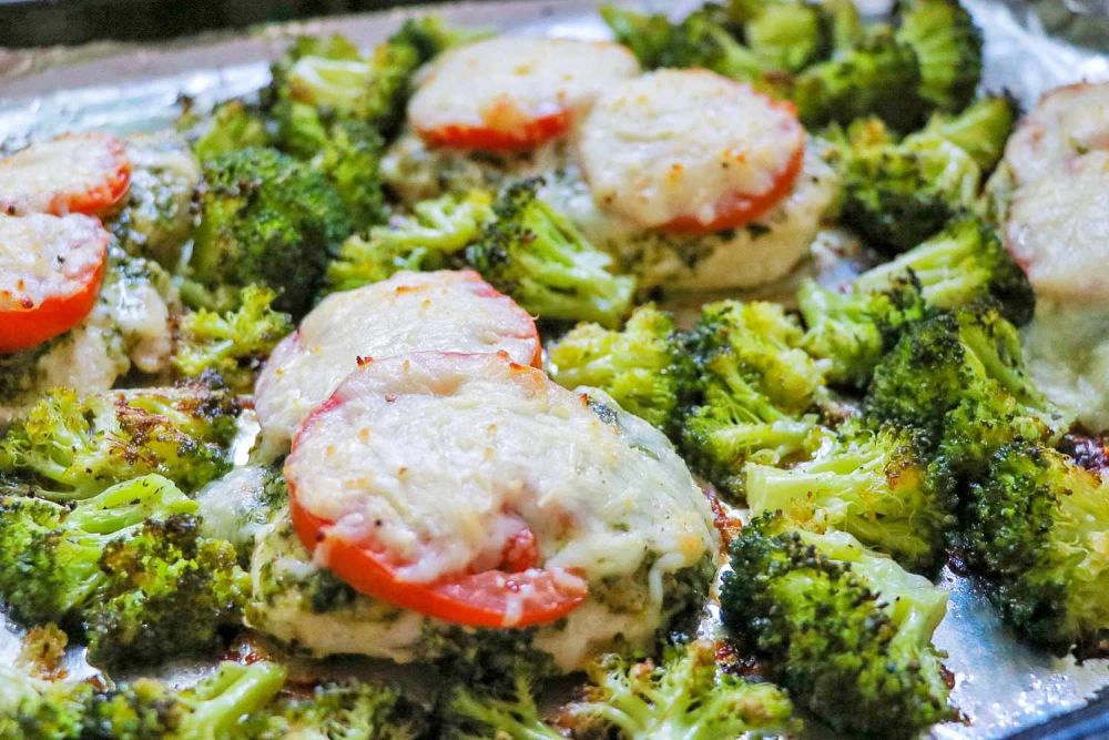 Sheet Pan Chicken with Mozzarella, Pesto, and Broccoli