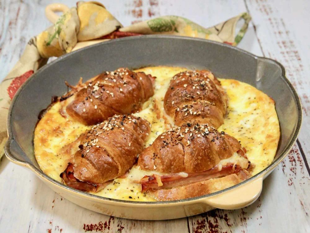 Ham and Cheese Croissant Casserole