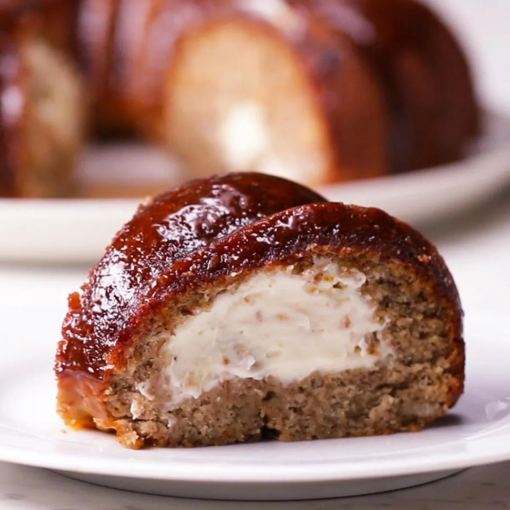 Cheesecake-Stuffed Banana Bread Ring