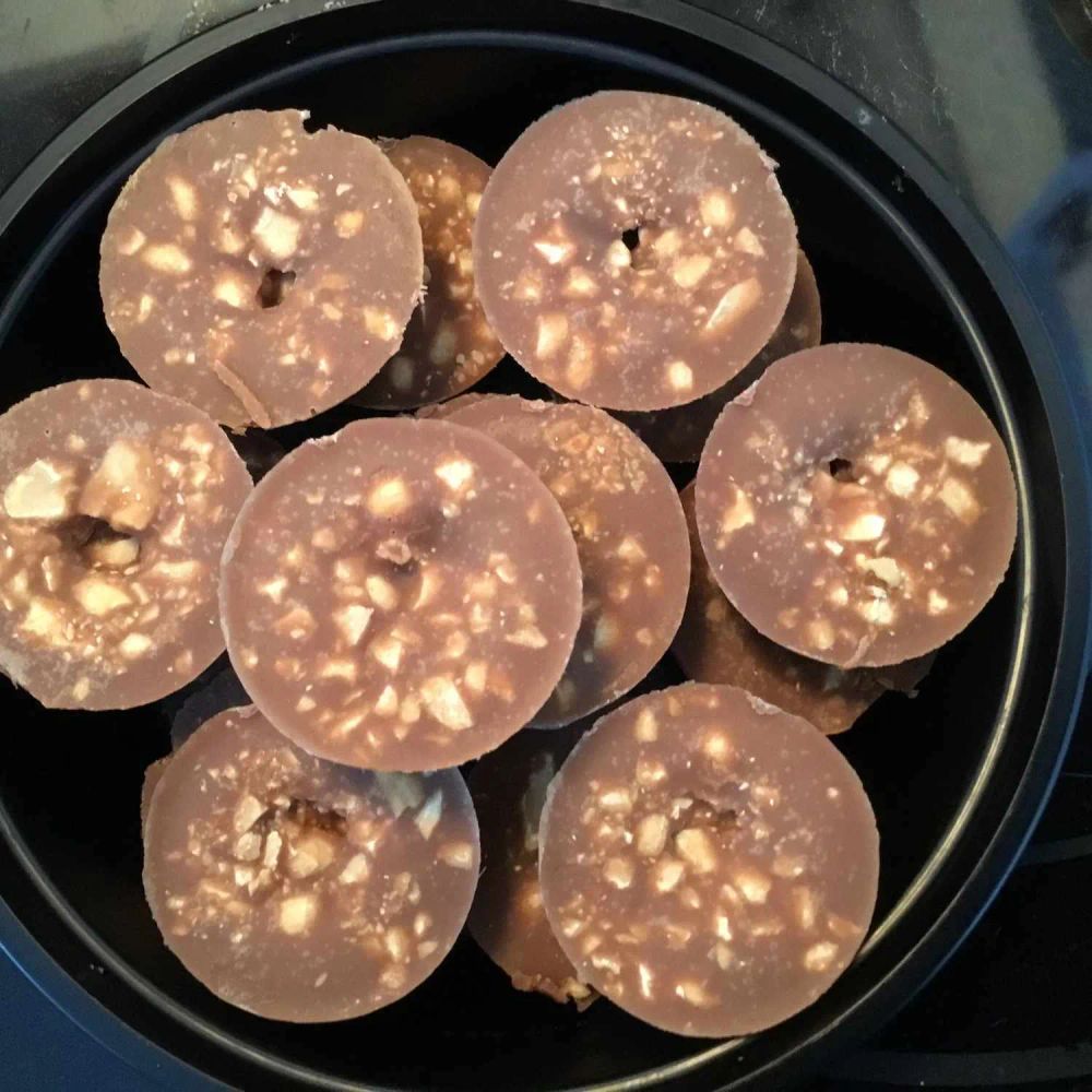 Chocolate-Peanut Butter Keto Cups