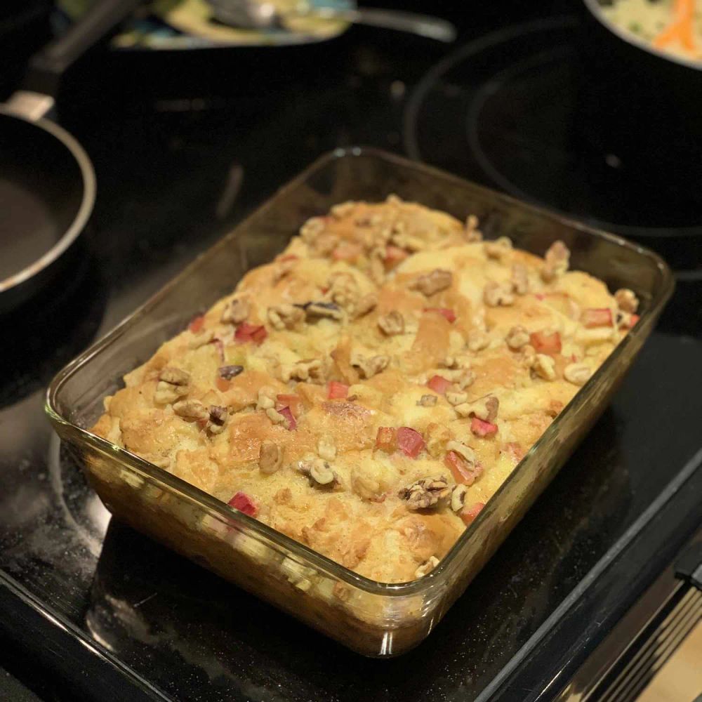 Fresh Rhubarb Bread Pudding