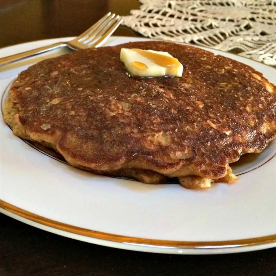 Oatmeal Raisin Cookie Pancakes