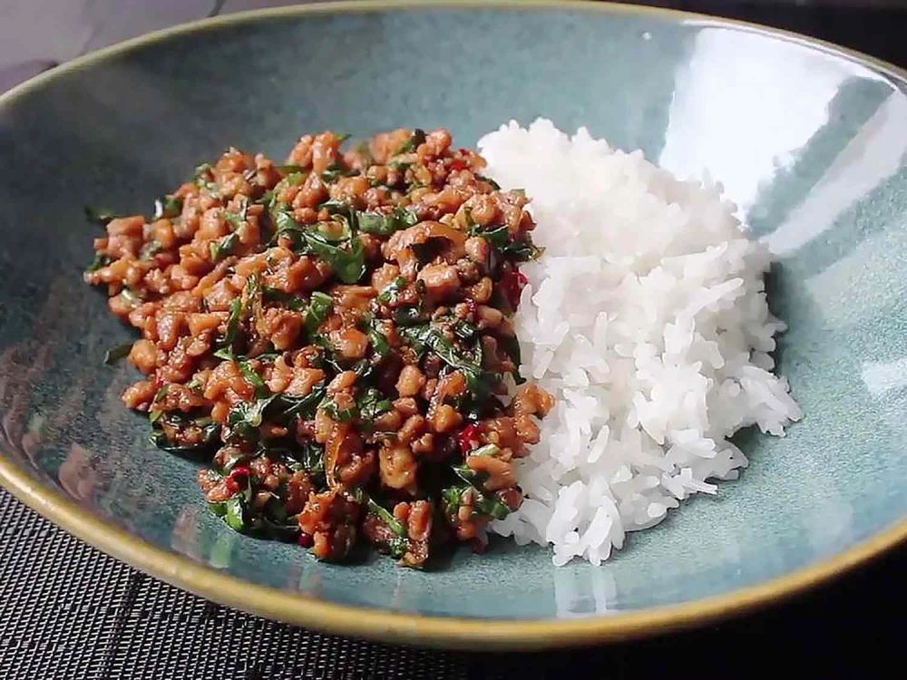 Spicy Thai Basil Chicken (Pad Krapow Gai)