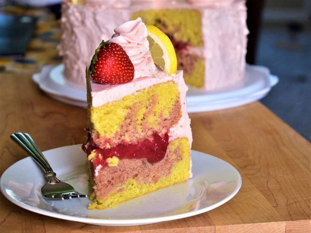 Strawberry Lemonade Cake