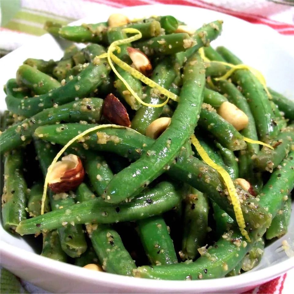 Green Beans with Hazelnuts and Lemon