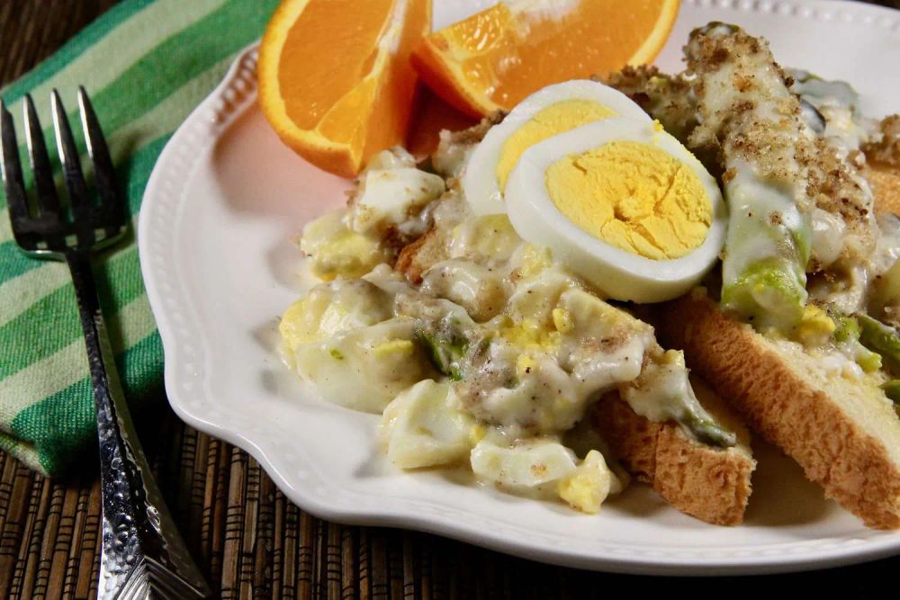 Asparagus Casserole with Hard-Boiled Eggs