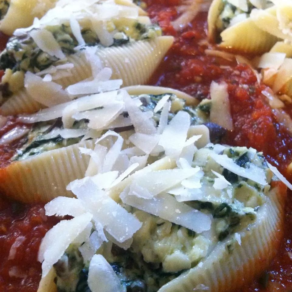 Cheesy Stuffed Shells