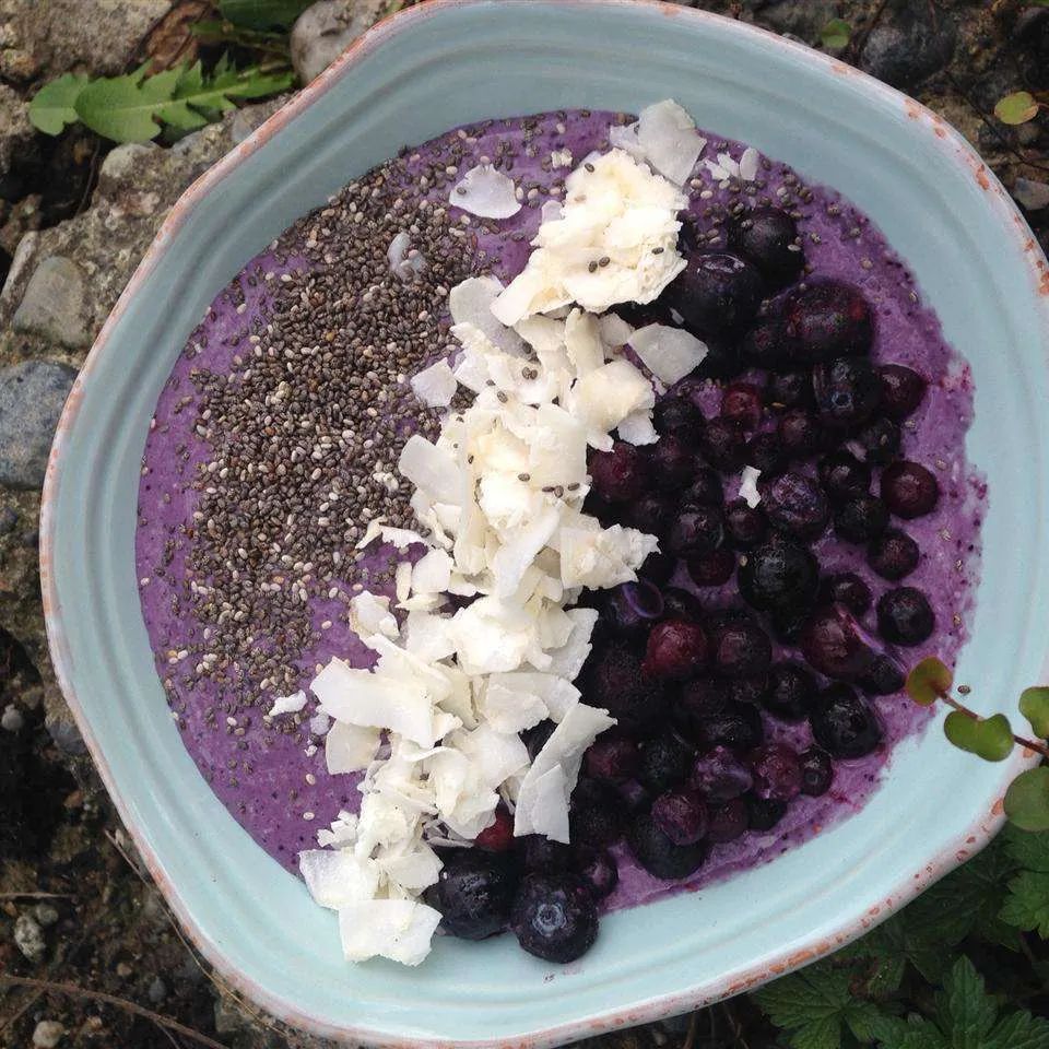 Overnight Oats Blueberry Smoothie Bowl