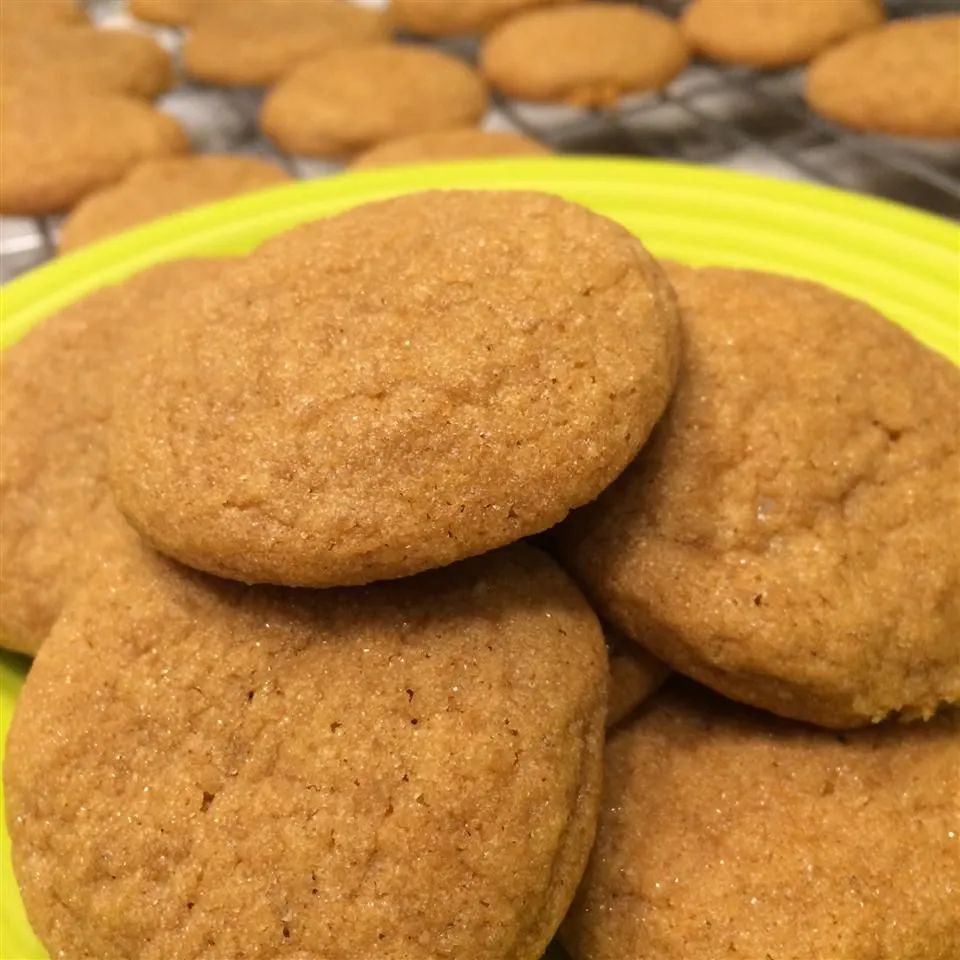 Easy Chewy Ginger Cookies