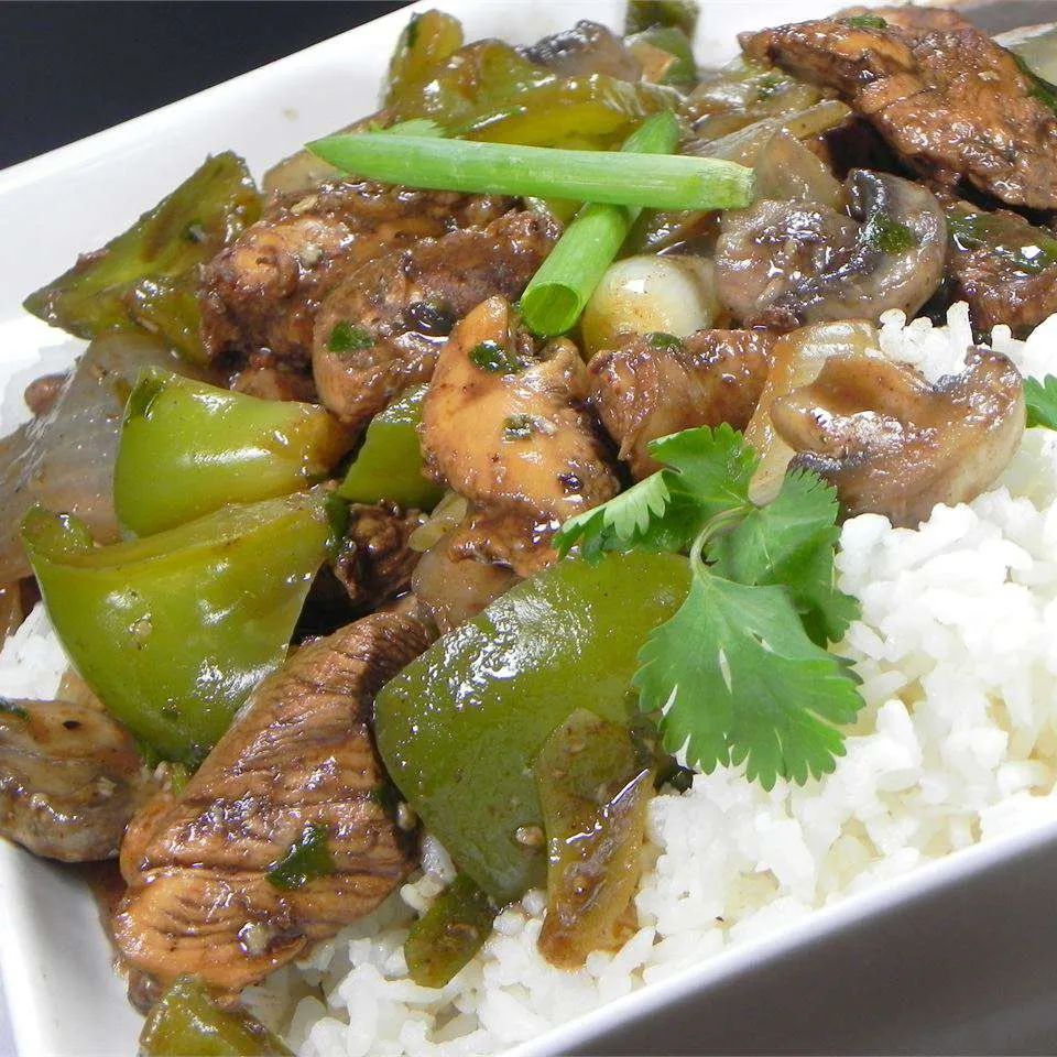 Chicken with Green Peppers in Black Bean Sauce