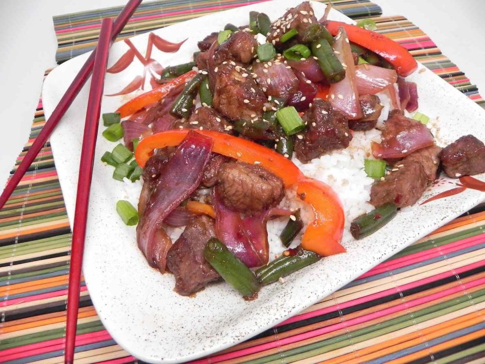 Szechuan Beef with Green Beans and Red Bell Peppers