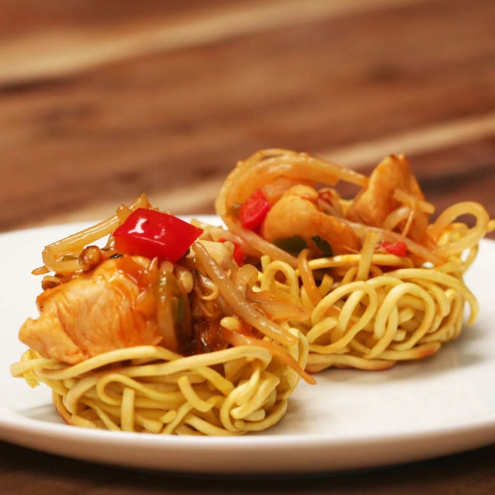 Chicken Chow Mein Nests