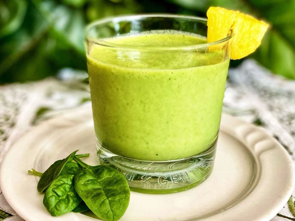 Frozen Pineapple and Spinach Smoothie