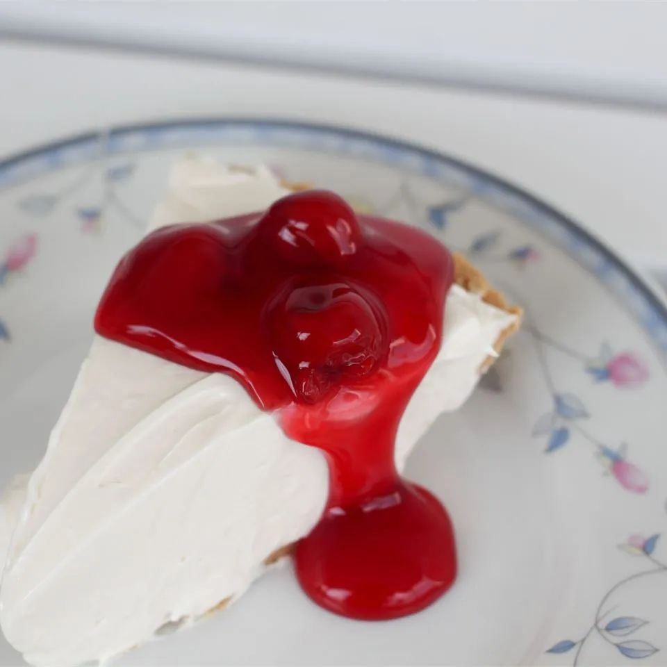 No-Bake Cheesecake with Cool Whip and Apples