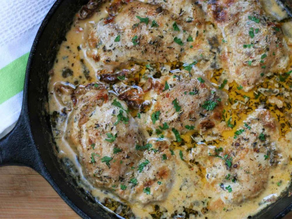 Creamy Skillet Chicken Thighs