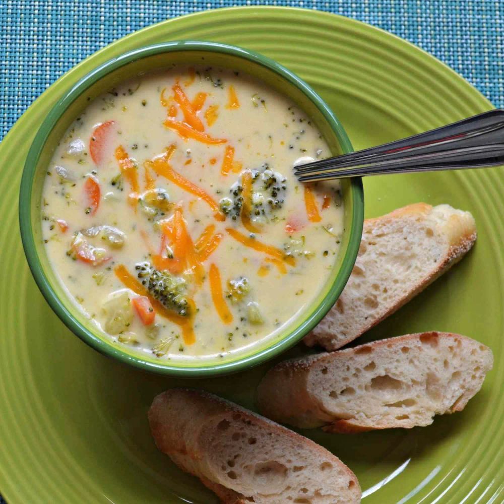 Sandy's Homemade Broccoli and Cheddar Soup