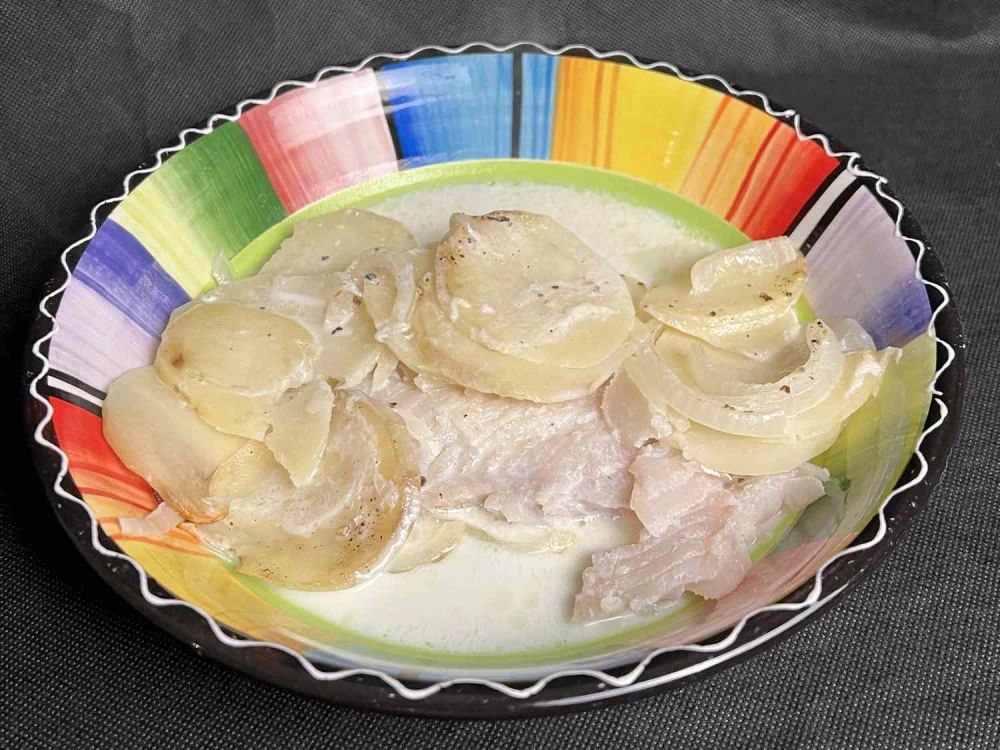 Baked Cod with Potatoes and Onions