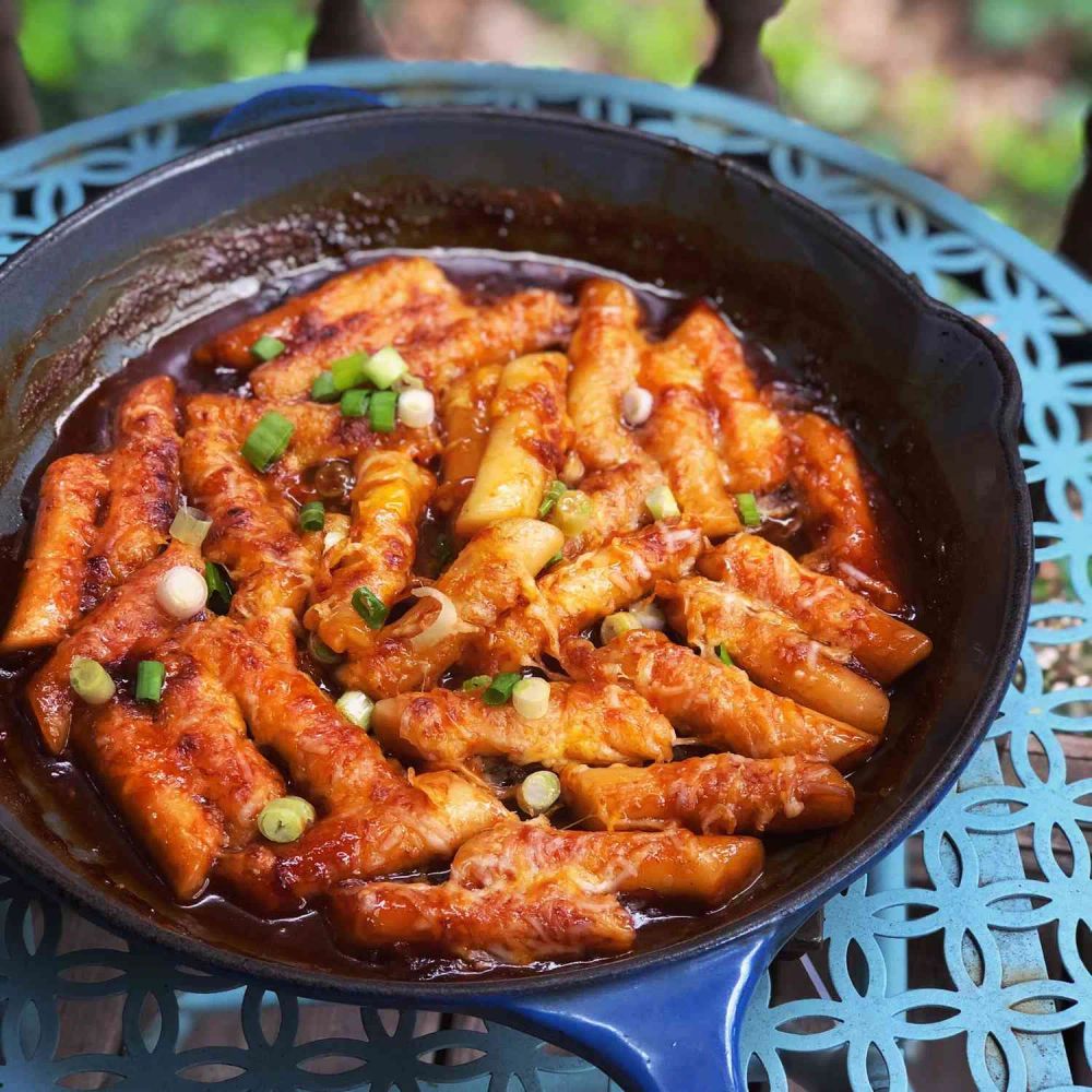 Tteokbokki (Korean Spicy Rice Cakes)