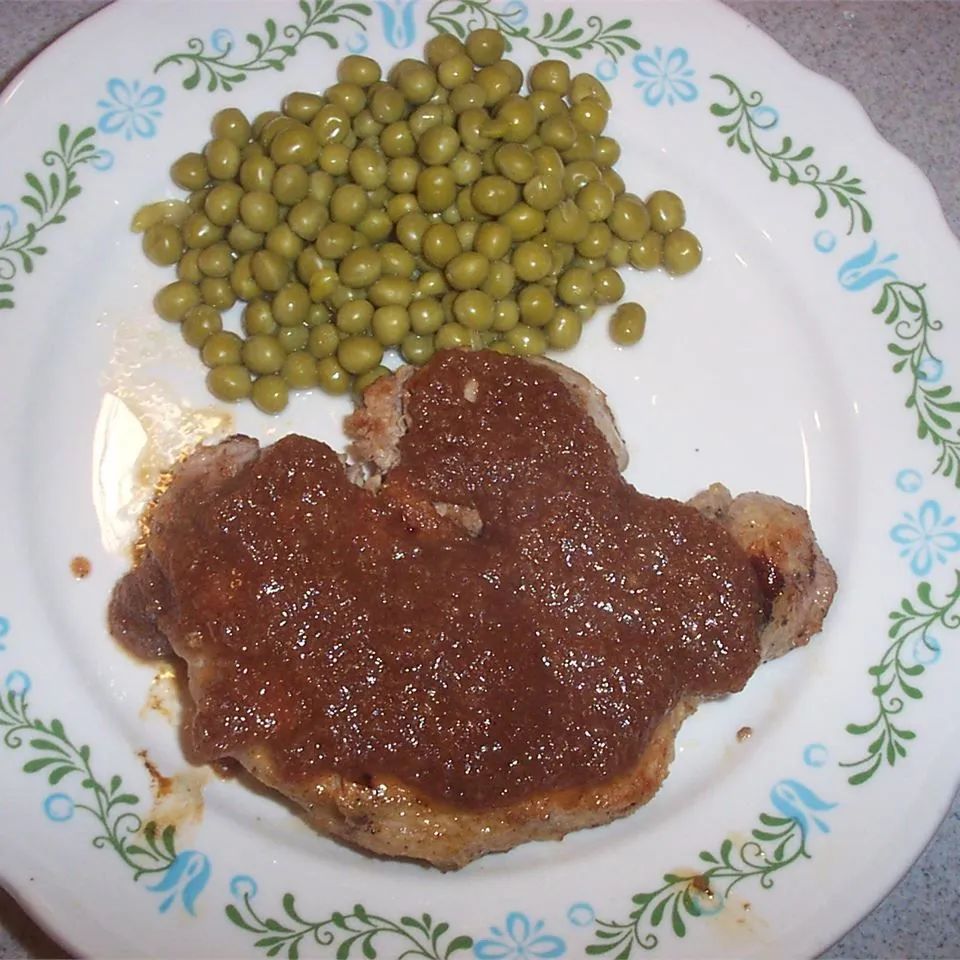 Pork Chops with Pear Sauce