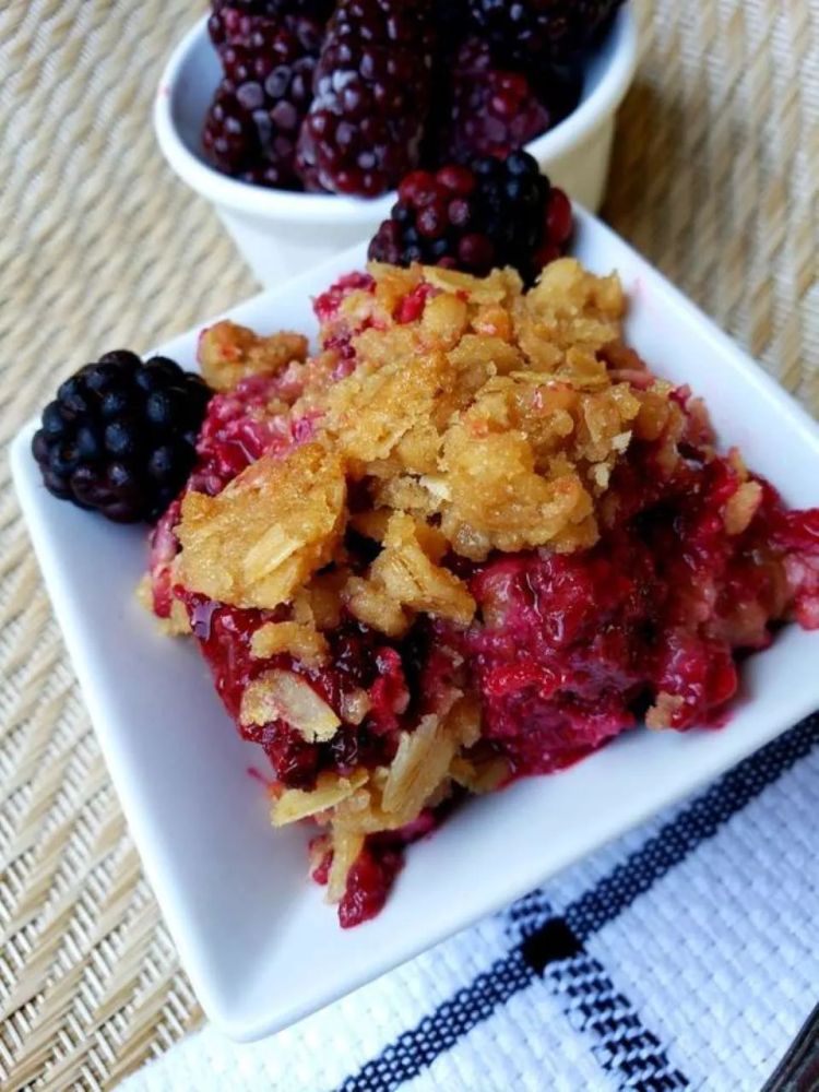 Blackberry Crisp