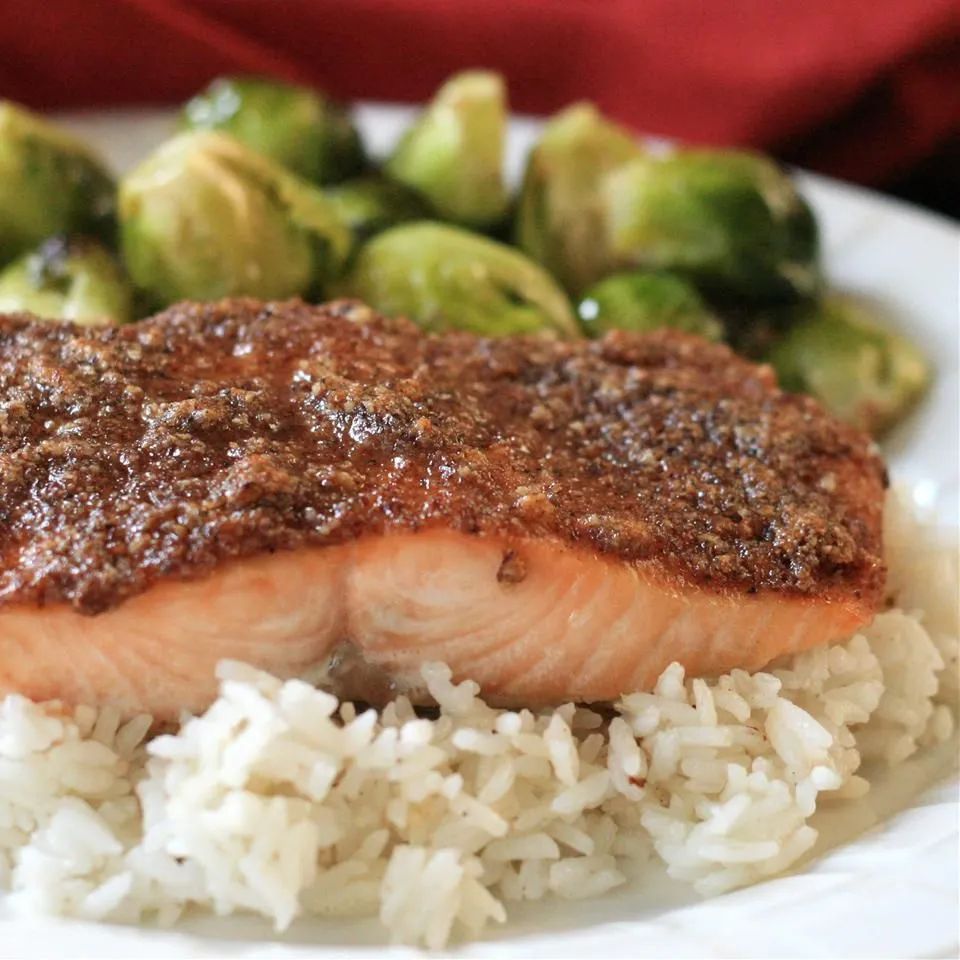 Paleo Pecan-Maple Salmon