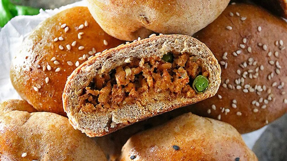 Spiced Chicken Stuffed Buns