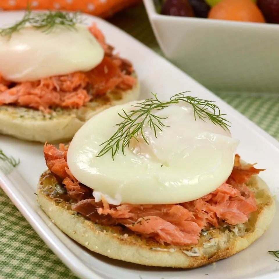 Smoked Salmon Dill Eggs Benedict