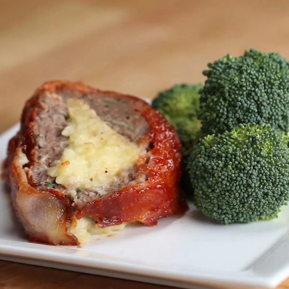 Bacon-wrapped Mashed Potato-stuffed Meatloaf