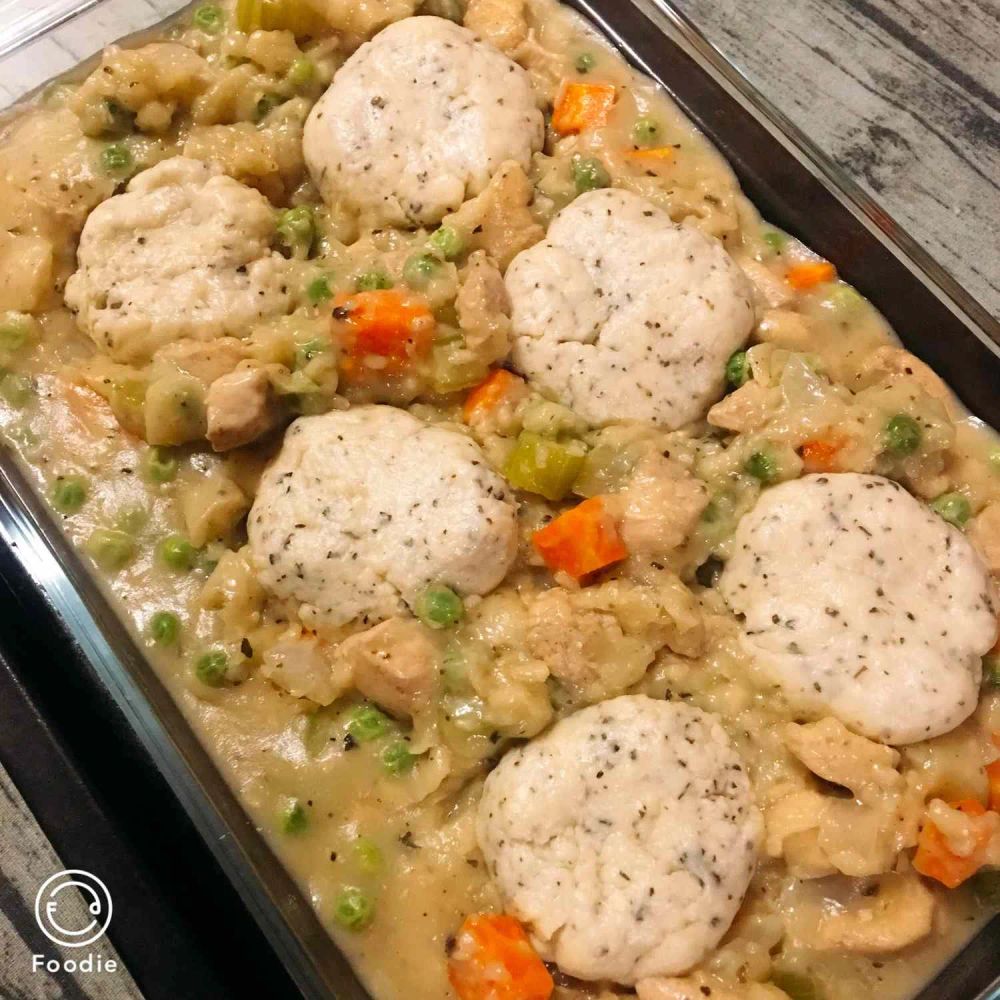 Chicken and Biscuit Casserole