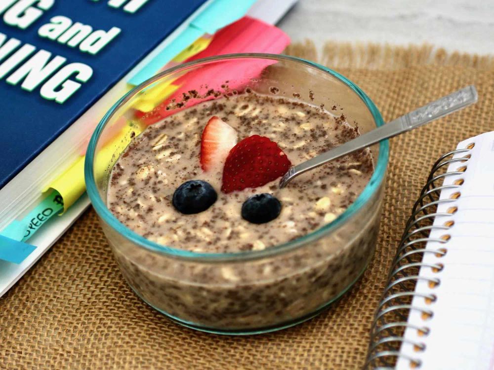 Almond Milk Overnight Chia Oats