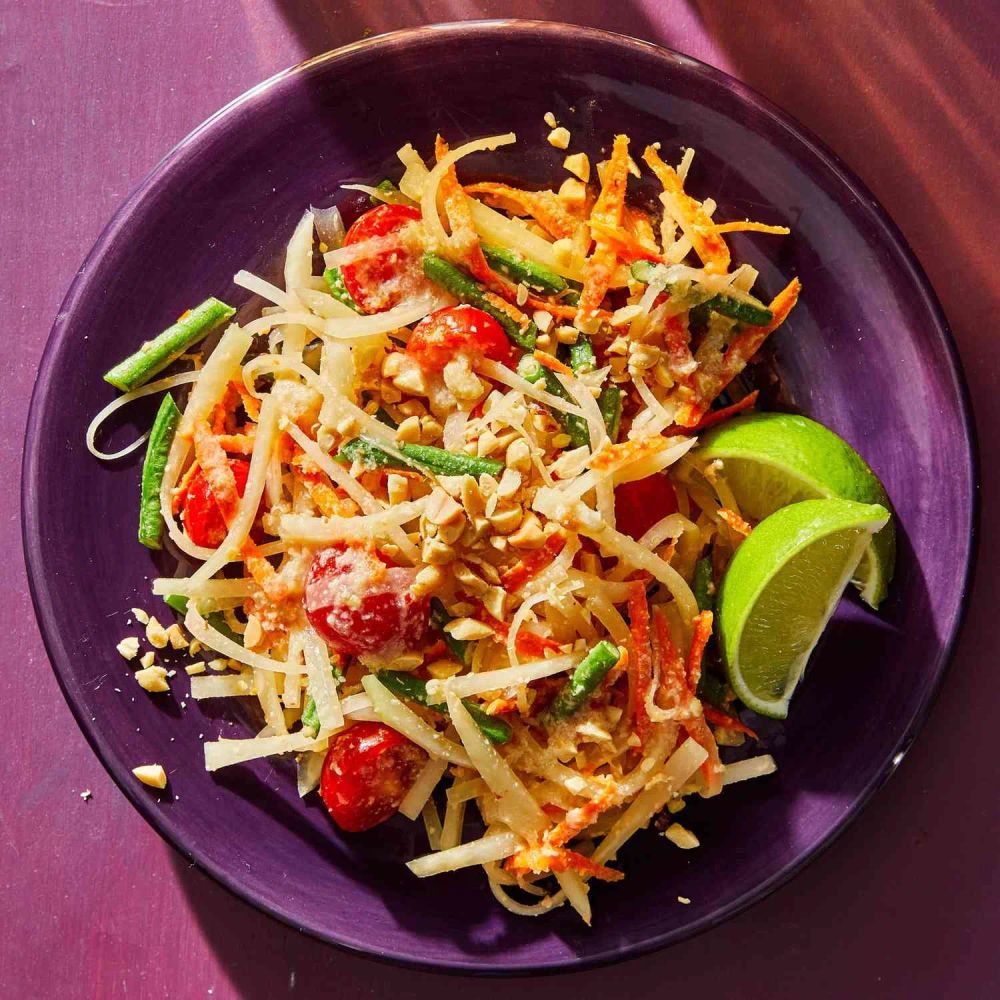 Green Papaya Salad (Som Tam Malakor)