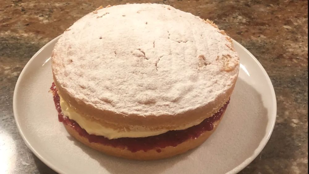 Classic Victoria Sponge