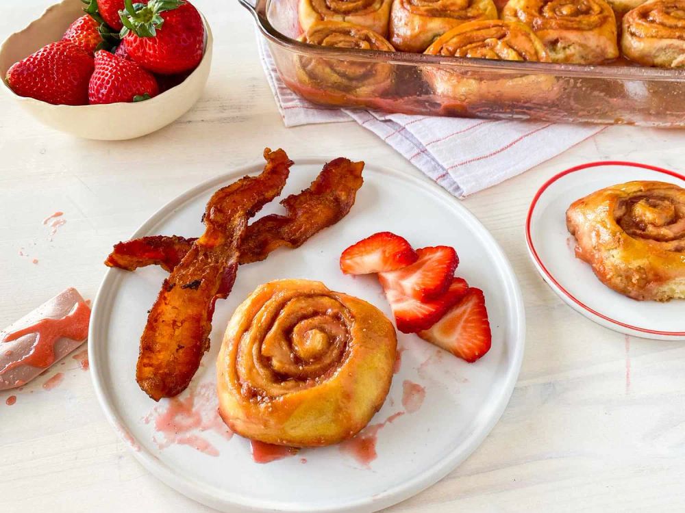 Strawberry Cinnamon Rolls