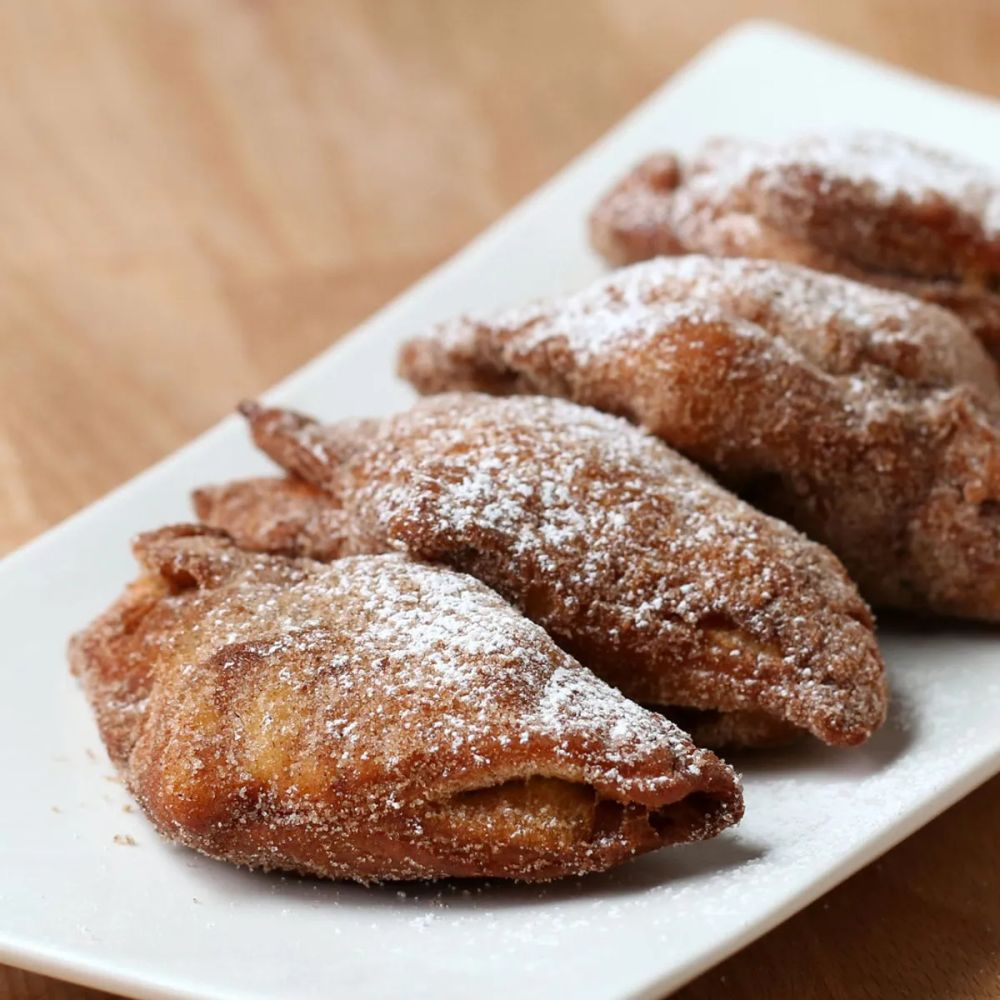 Fried Cinnamon Roll Apple Turnovers