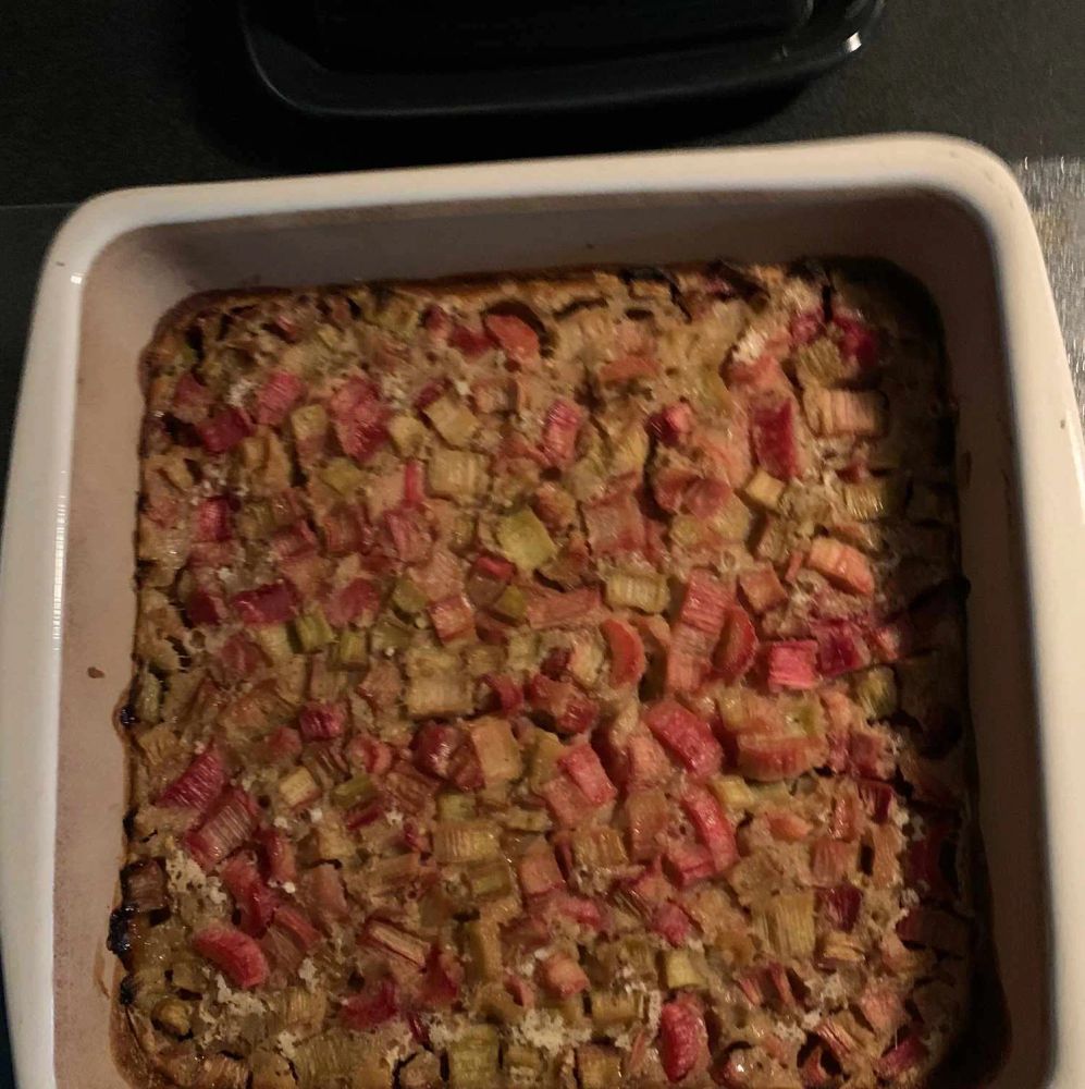 Grandma Bev's Rhubarb Dessert (Rhubarb Crisp)