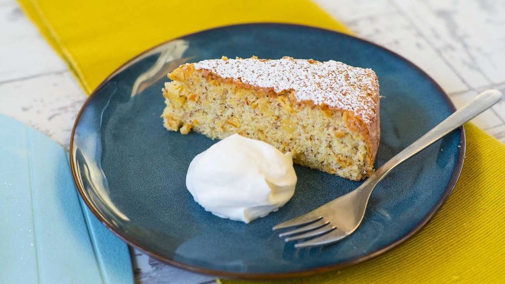 Orange Cake with Semolina and Almonds