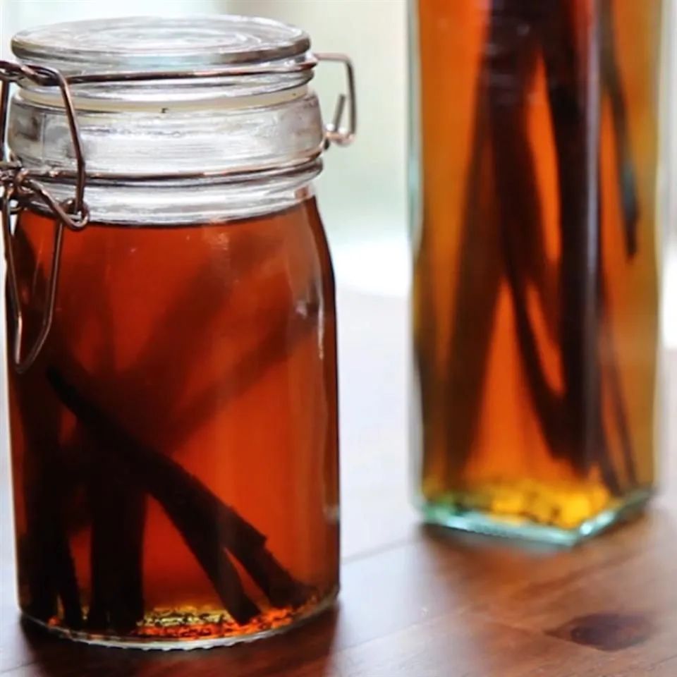 Homemade Vanilla Extract