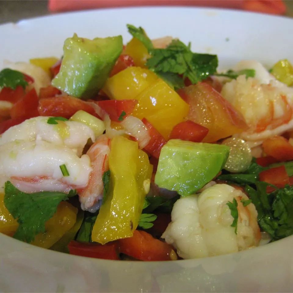 Avocado-Lime Shrimp Salad (Ensalada de Camarones con Aguacate y Limon)