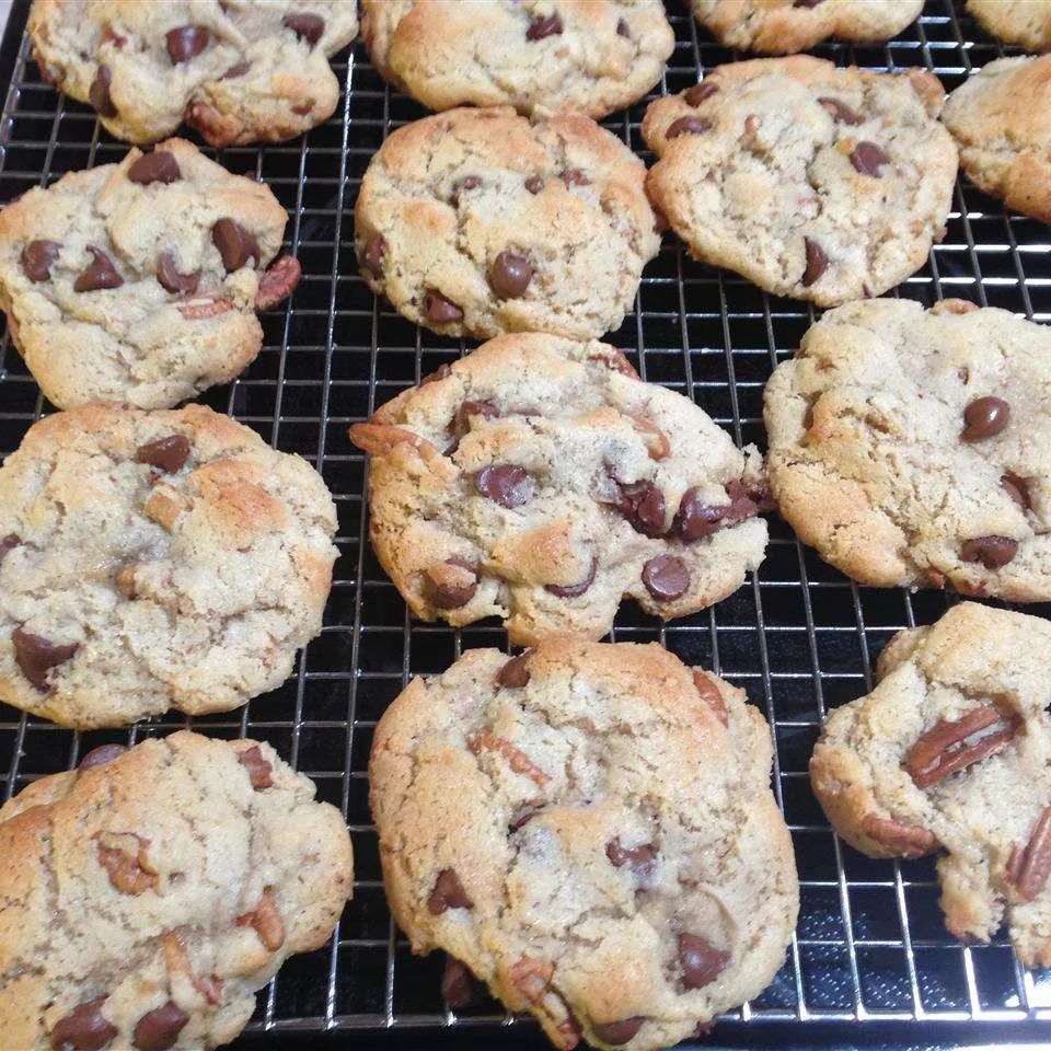 Gluten-Free Chocolate Chip Cookies with Almond Flour