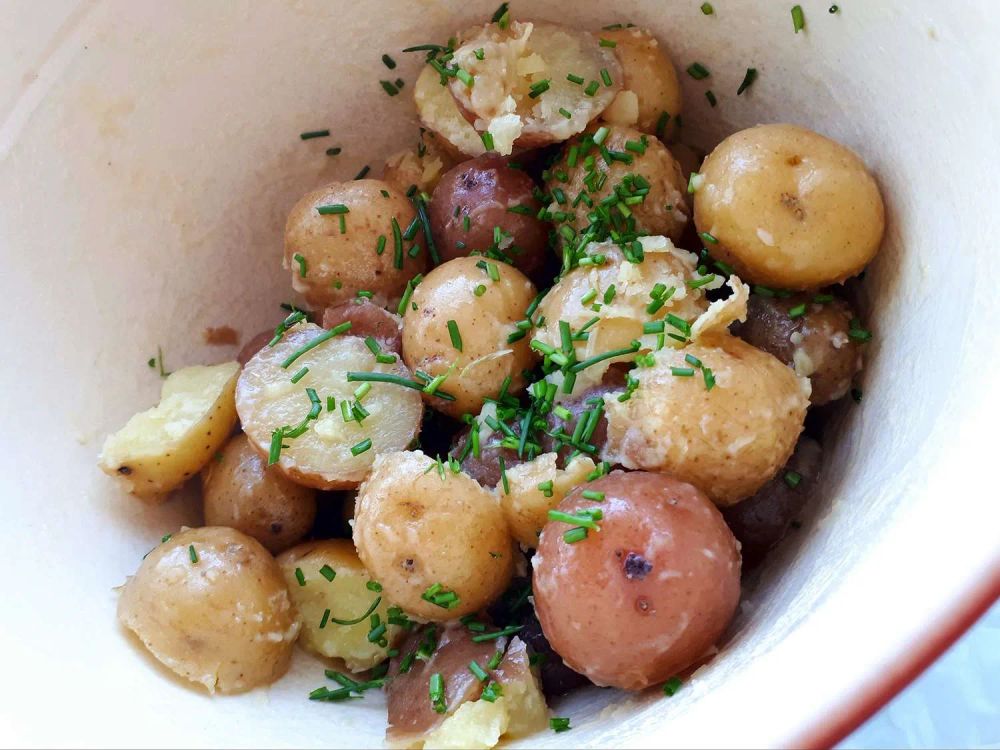 Boiled Potatoes with Chives