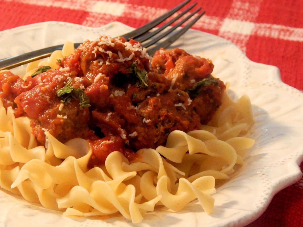 Slow Cooker Turkey Meatballs in Tomato Sauce