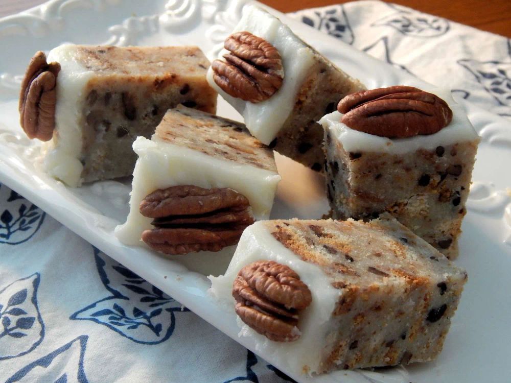 Carolina Butter Pecan Cake Bars