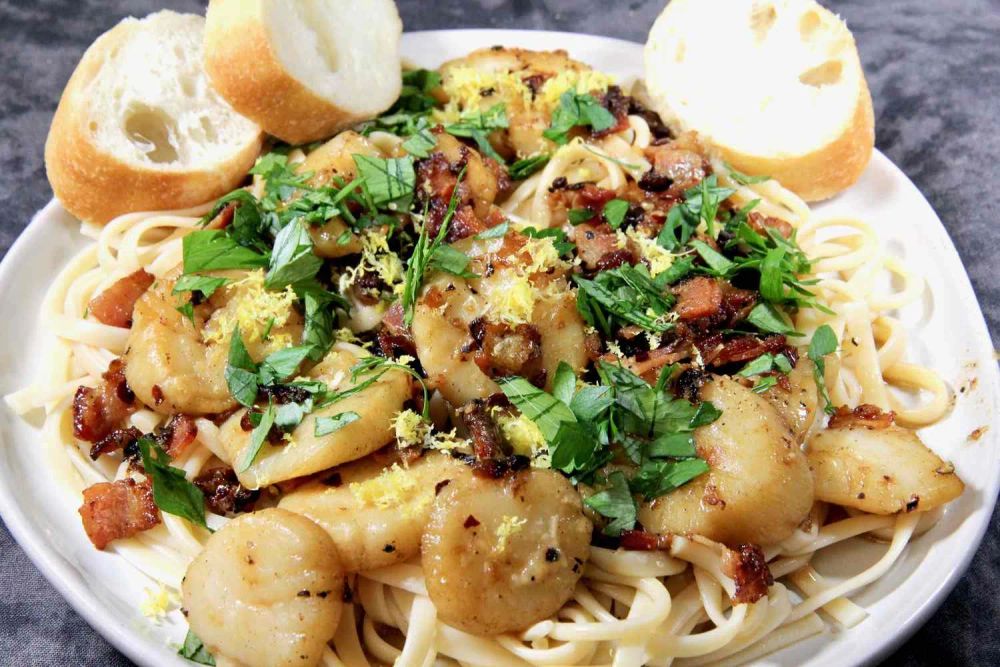 Linguini with Bacon and Scallops